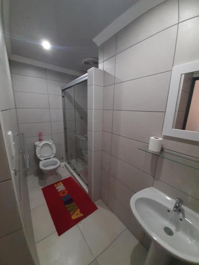Lux Rooms On 37 Bloemfontein Exteriör bild